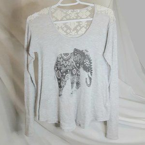 Elephant Graphic LightWeight Women's Sweater with Lace Shoulder Panel Size XS
